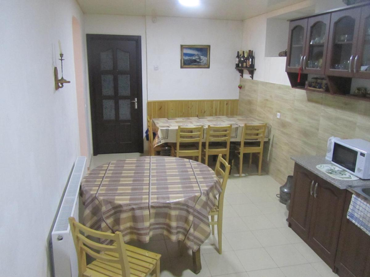 Guest House Lela Rezo Stepancminda Zewnętrze zdjęcie